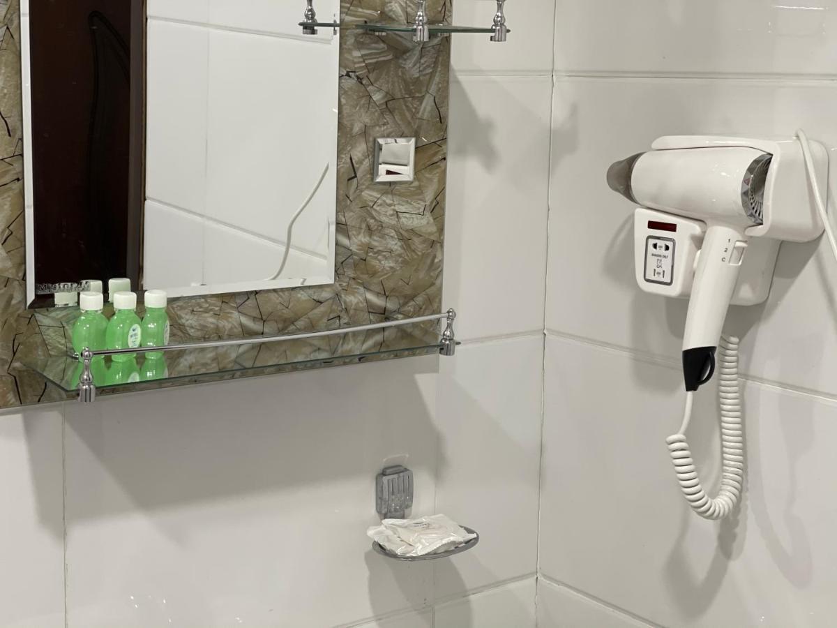 Ipak Hotel Ташкент Екстер'єр фото
