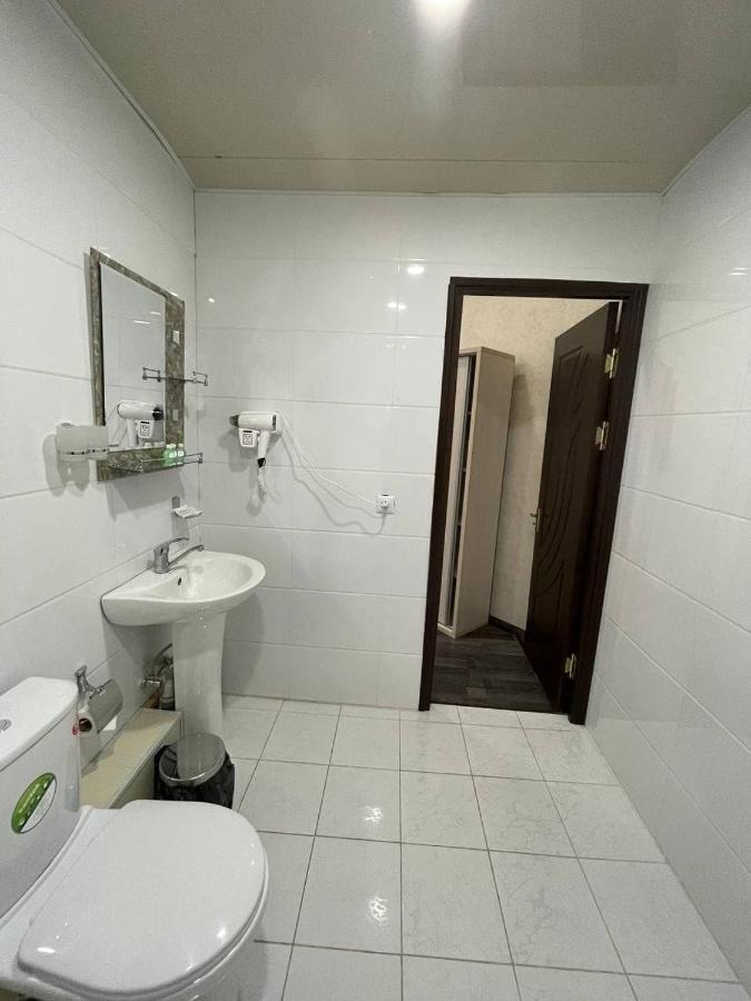 Ipak Hotel Ташкент Екстер'єр фото