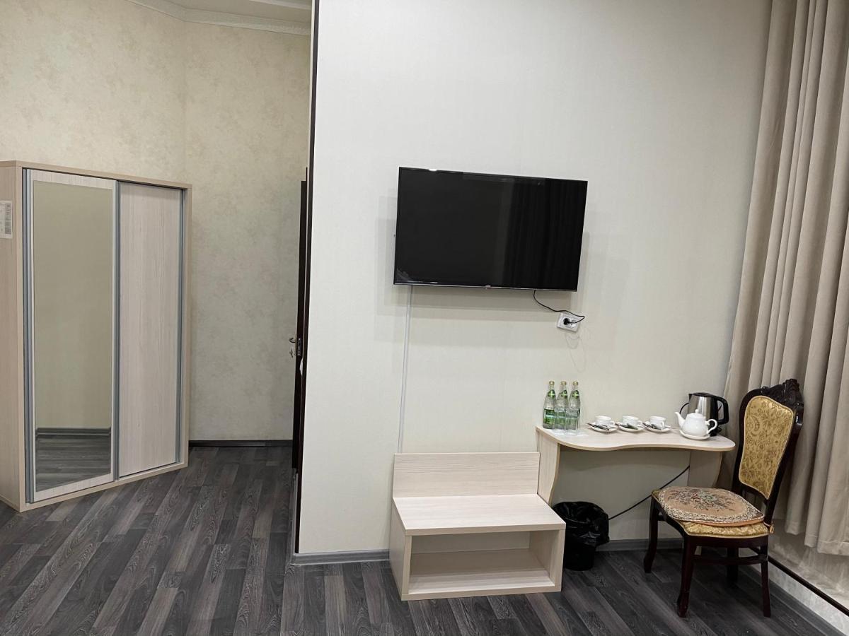 Ipak Hotel Ташкент Екстер'єр фото